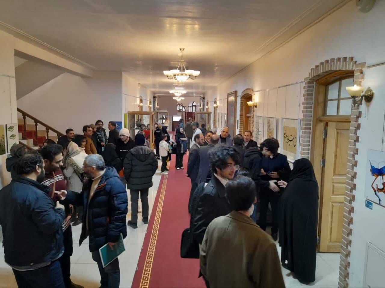 نمایشگاه گروهی «نهضت سوادآموزی از دریچه هنر» در اردبیل